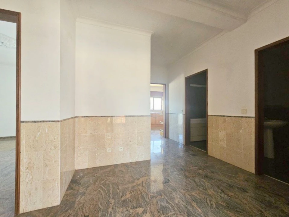 Apartamento T4 para Venda em Gaio-Rosário e Sarilhos Pequenos Foto 20