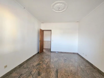 Apartamento T4 para Venda em Gaio-Rosário e Sarilhos Pequenos