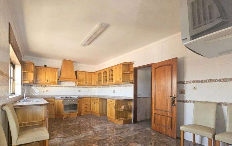 Apartamento T4 para Venda em Gaio-Rosário e Sarilhos Pequenos Foto 3