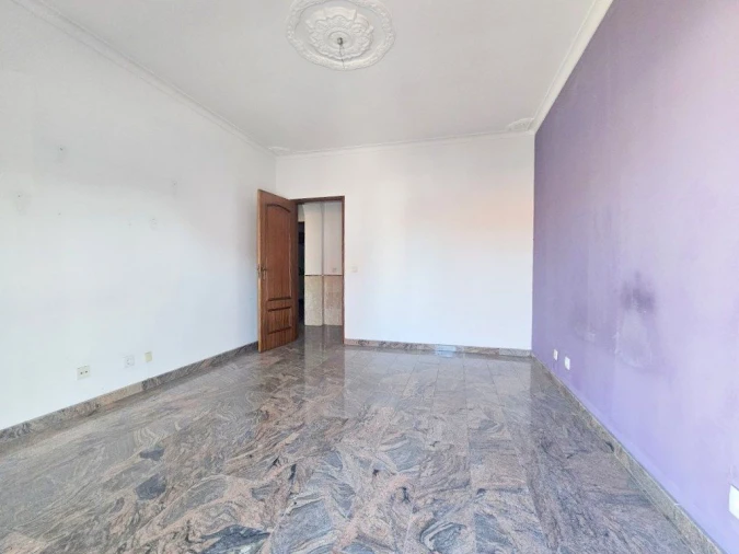 Apartamento T4 para Venda em Gaio-Rosário e Sarilhos Pequenos Foto 5