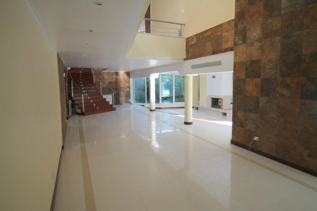 Moradia T6 para Venda em Queluz e Belas Foto 21