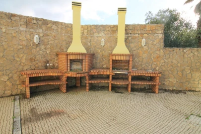 Moradia T6 para Venda em Queluz e Belas