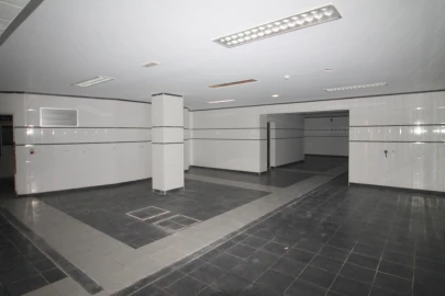 Moradia T6 para Venda em Queluz e Belas