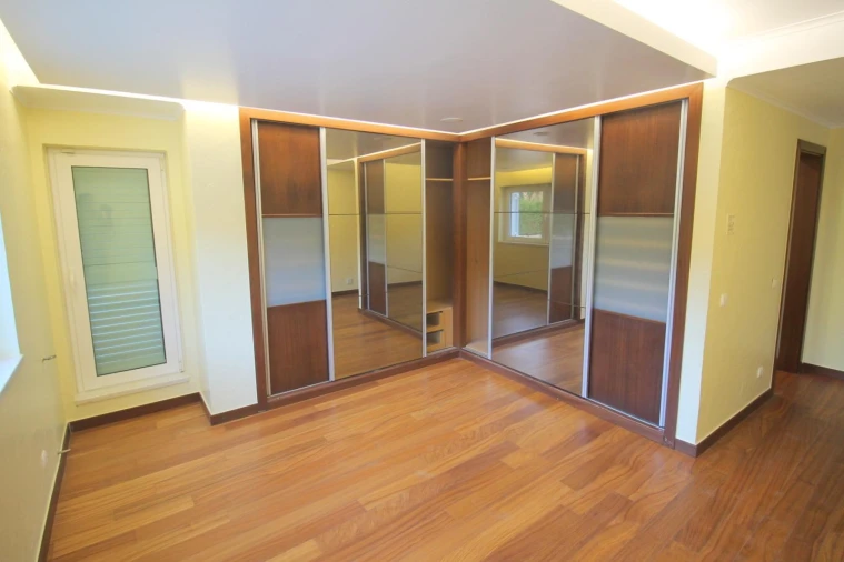 Moradia T6 para Venda em Queluz e Belas Foto 22