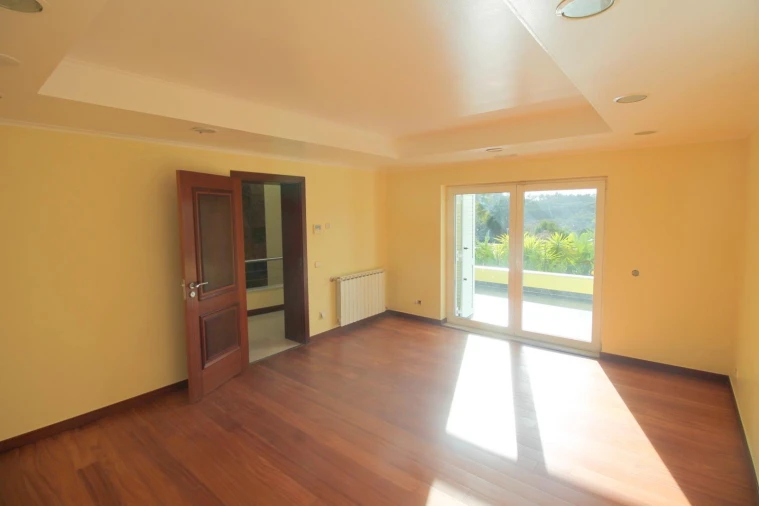 Moradia T6 para Venda em Queluz e Belas Foto 29