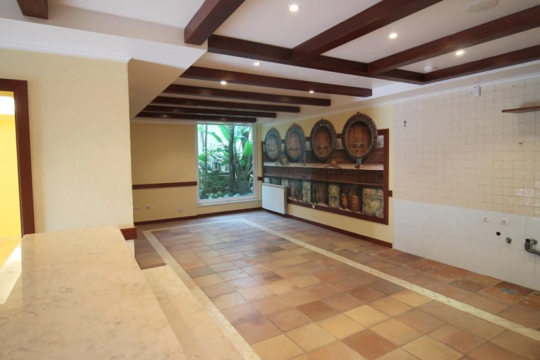 Moradia T6 para Venda em Queluz e Belas Foto 14