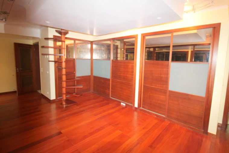 Moradia T6 para Venda em Queluz e Belas Foto 34