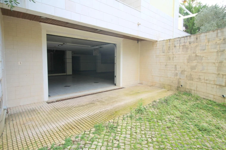 Moradia T6 para Venda em Queluz e Belas Foto 41