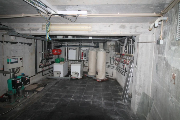 Moradia T6 para Venda em Queluz e Belas Foto 44