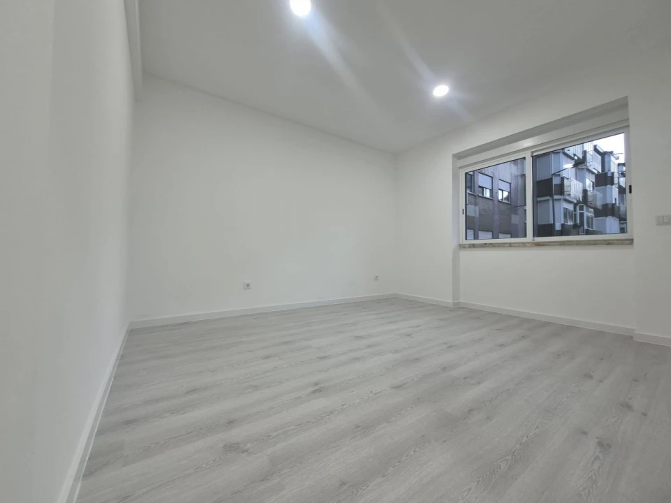 Apartamento T2 para Venda em Almada, Cova da Piedade, Pragal e Cacilhas Foto 4