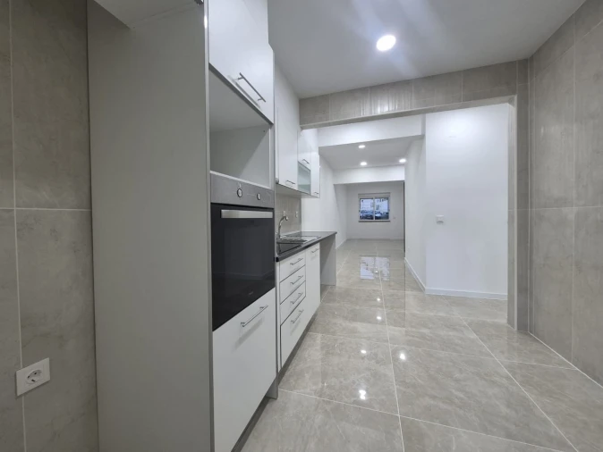 Apartamento T2 para Venda em Almada, Cova da Piedade, Pragal e Cacilhas Foto 2