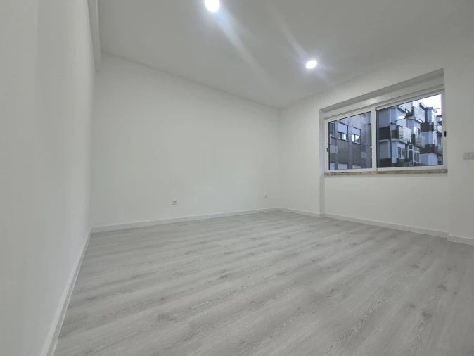 Apartamento T2 para Venda em Almada, Cova da Piedade, Pragal e Cacilhas Foto 4