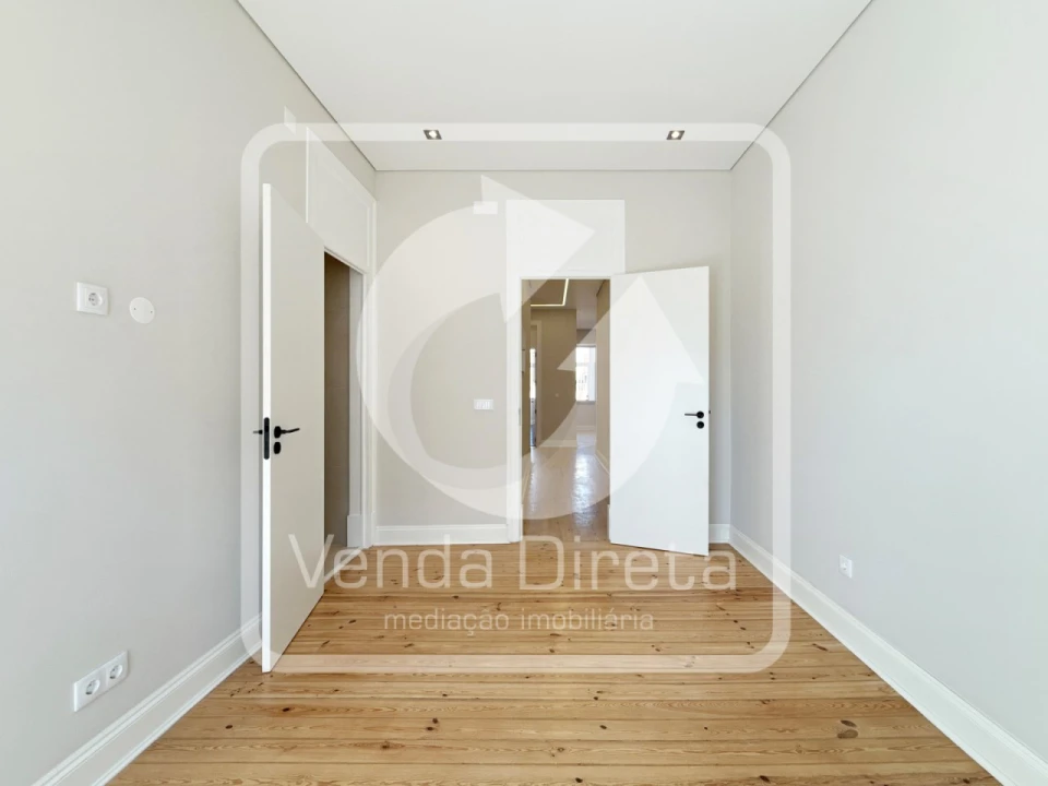 Apartamento T3 para Venda em Areeiro Foto 26