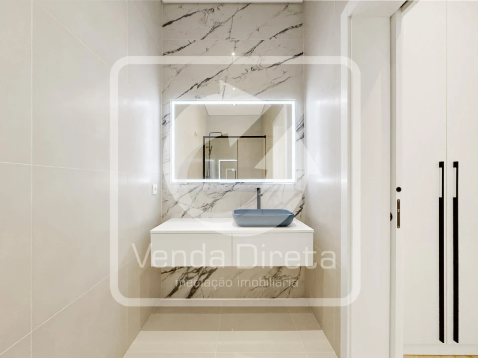 Apartamento T3 para Venda em Areeiro Foto 38