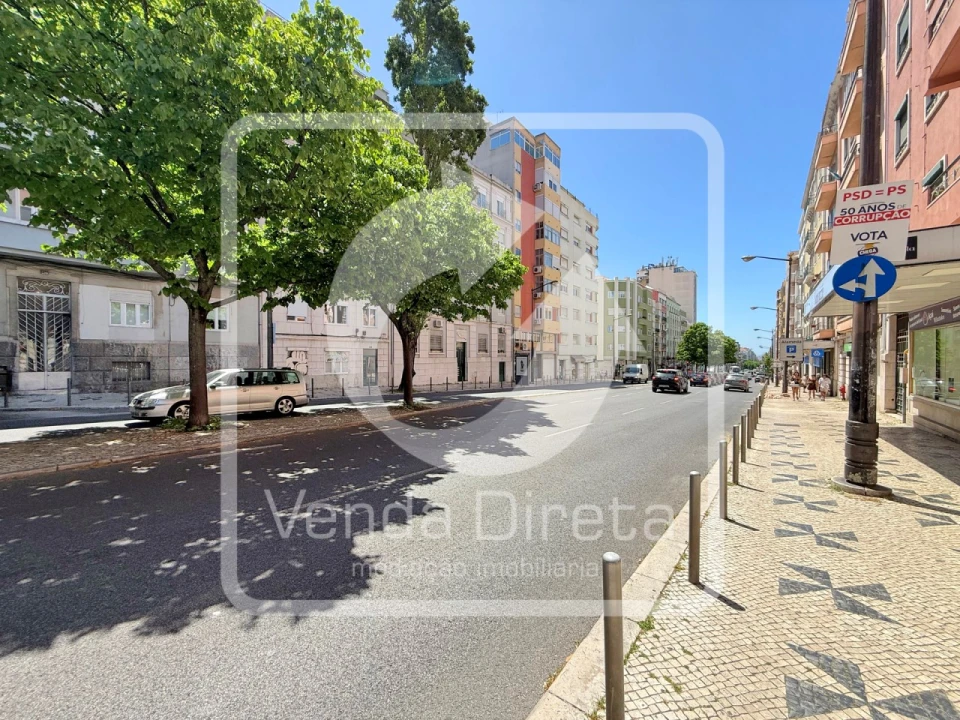 Apartamento T3 para Venda em Areeiro Foto 40