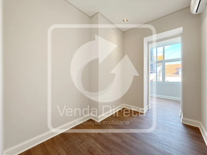 Apartamento T3 para Venda em Areeiro Foto 19