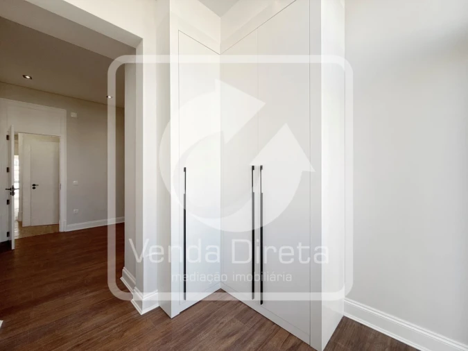 Apartamento T3 para Venda em Areeiro Foto 22