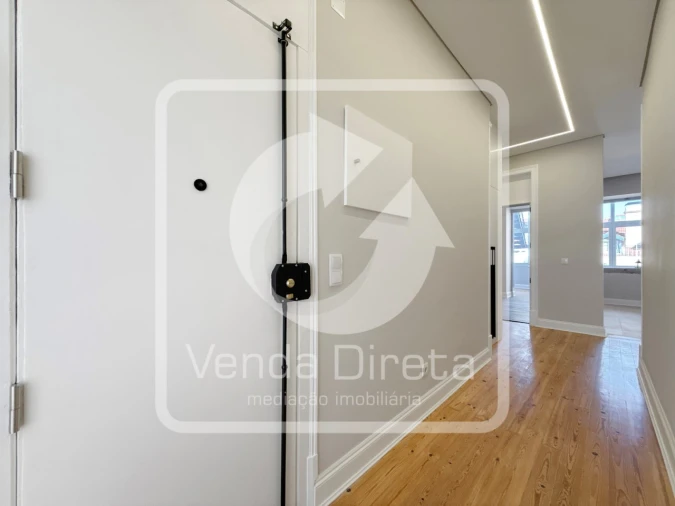 Apartamento T3 para Venda em Areeiro Foto 25