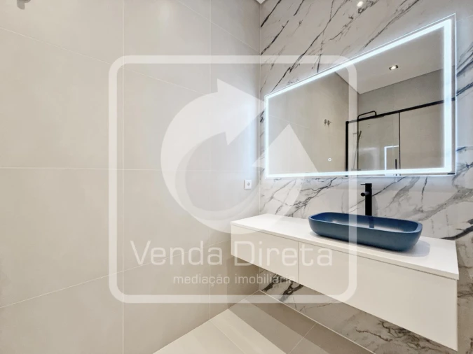 Apartamento T3 para Venda em Areeiro Foto 36