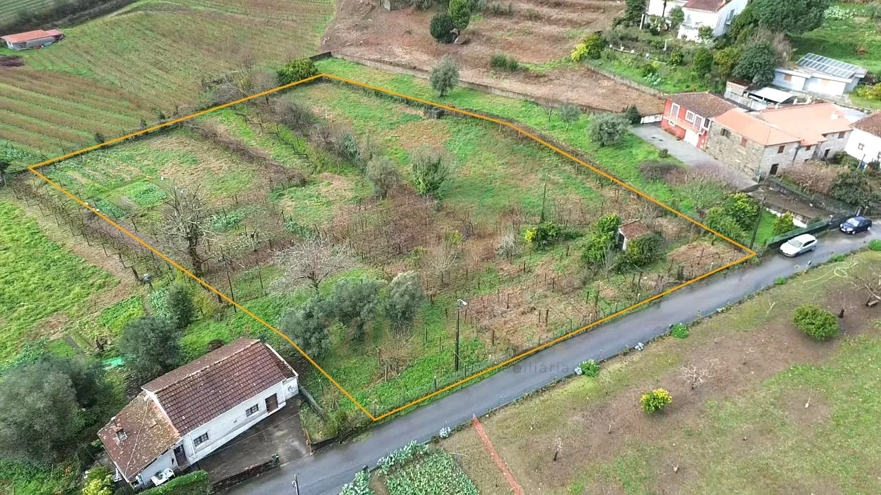 Terreno para Venda em Refoios do Lima Foto 1