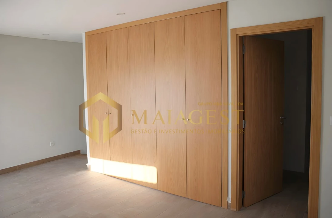 Apartamento T1 para Arrendamento em Mafamude e Vilar do Paraíso Foto 8