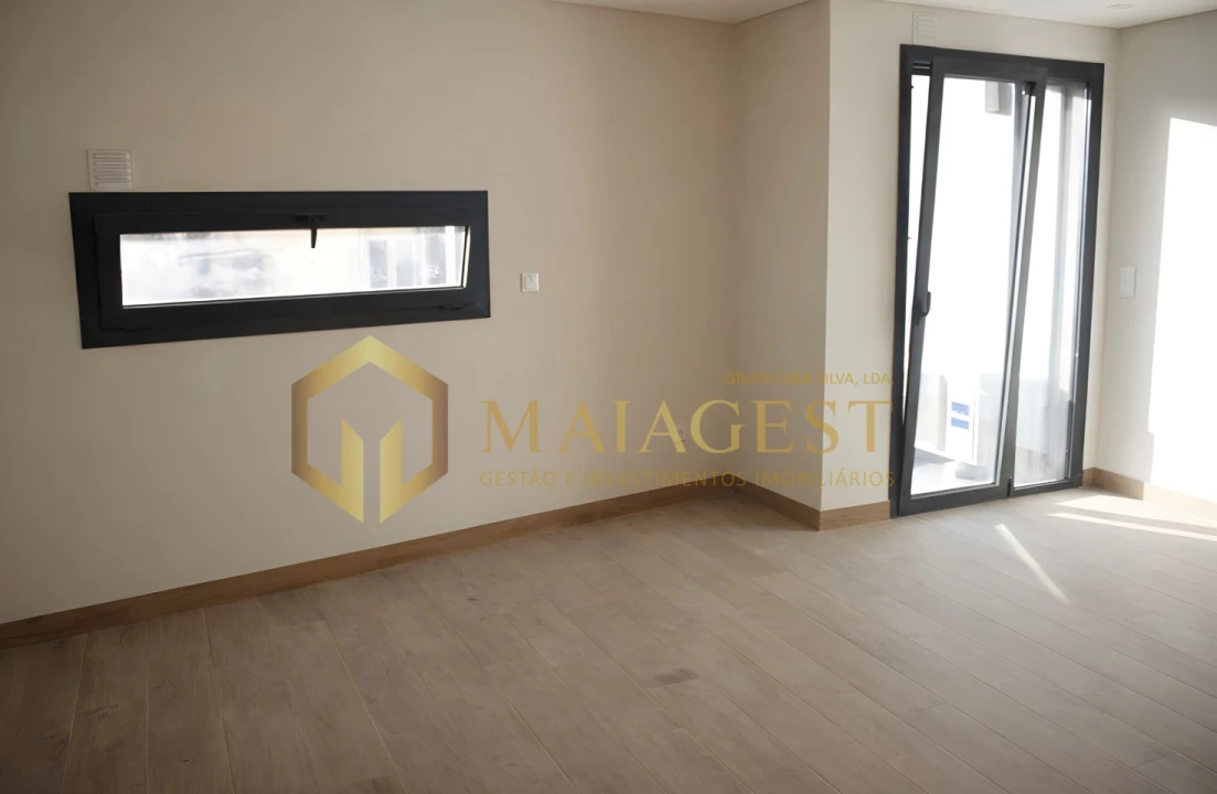 Apartamento T1 para Arrendamento em Mafamude e Vilar do Paraíso Foto 12