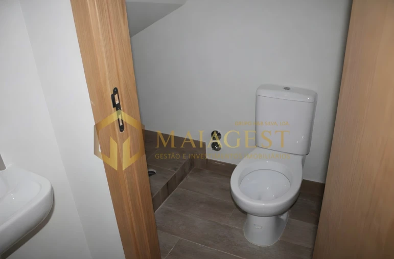 Apartamento T1 para Arrendamento em Mafamude e Vilar do Paraíso Foto 3