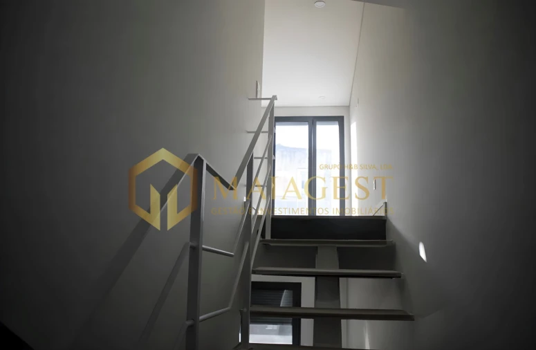 Apartamento T1 para Arrendamento em Mafamude e Vilar do Paraíso Foto 4