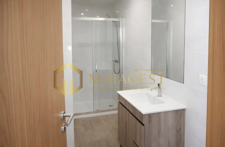 Apartamento T1 para Arrendamento em Mafamude e Vilar do Paraíso Foto 9