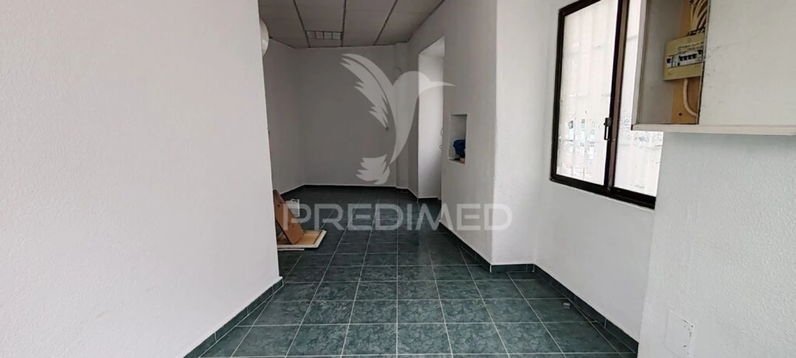 Loja para Arrendamento em Algés, Linda-A-Velha e Cruz Quebrada-Dafundo Foto 1