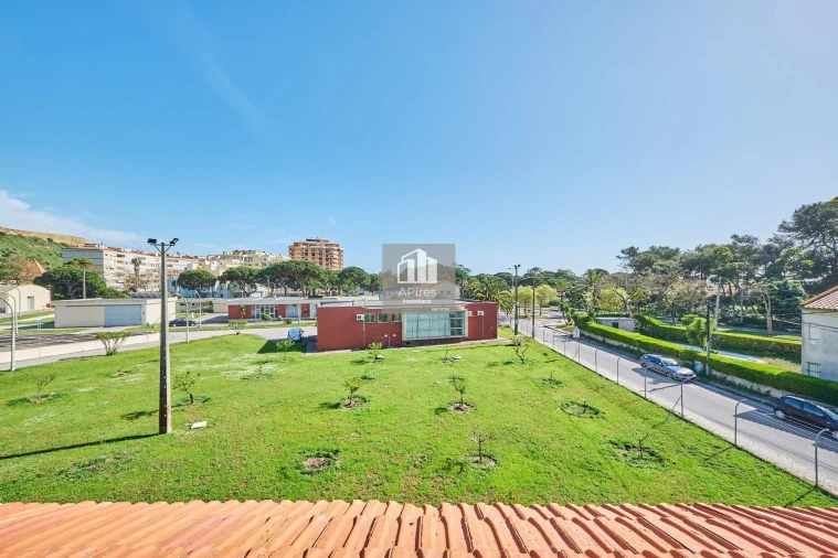 Moradia T5 para Venda em Costa da Caparica Foto 45