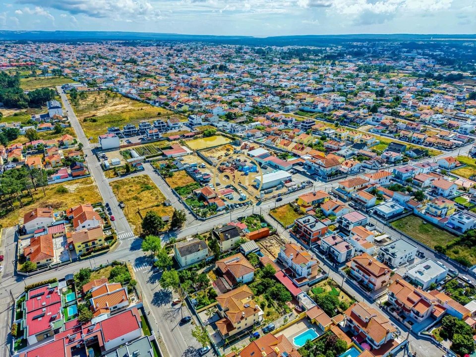 Moradia T4 para Venda em Fernao Ferro Foto 5