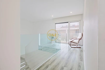 Moradia T4 para Venda em Fernao Ferro