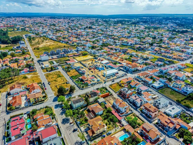 Moradia T4 para Venda em Fernao Ferro Foto 5
