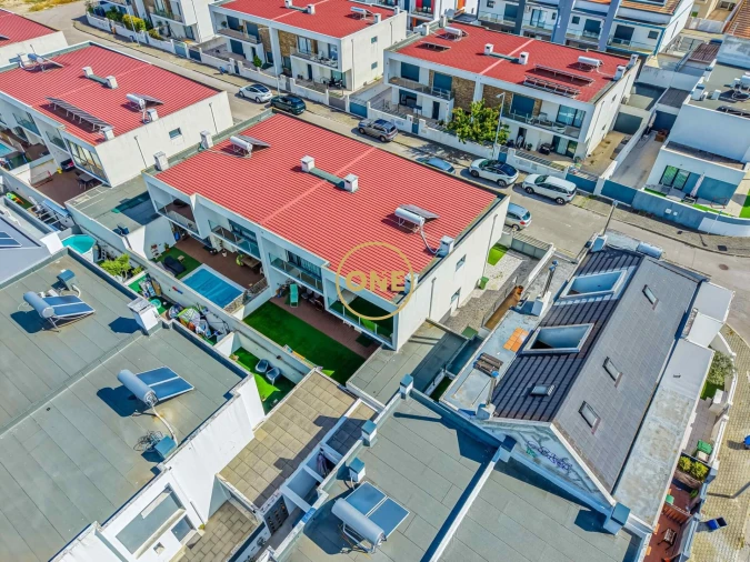 Moradia T4 para Venda em Fernao Ferro Foto 3
