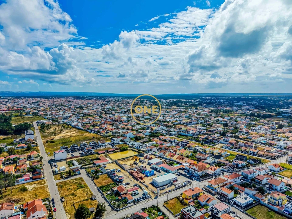 Moradia T4 para Venda em Fernao Ferro Foto 6