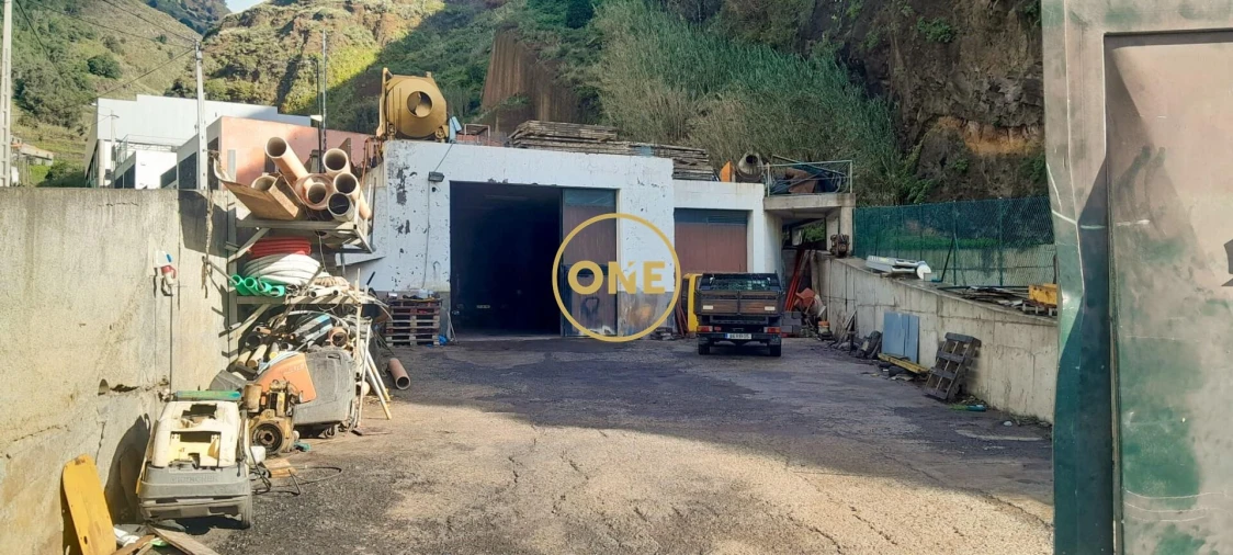 Armazém para Venda em Tabua Foto 1