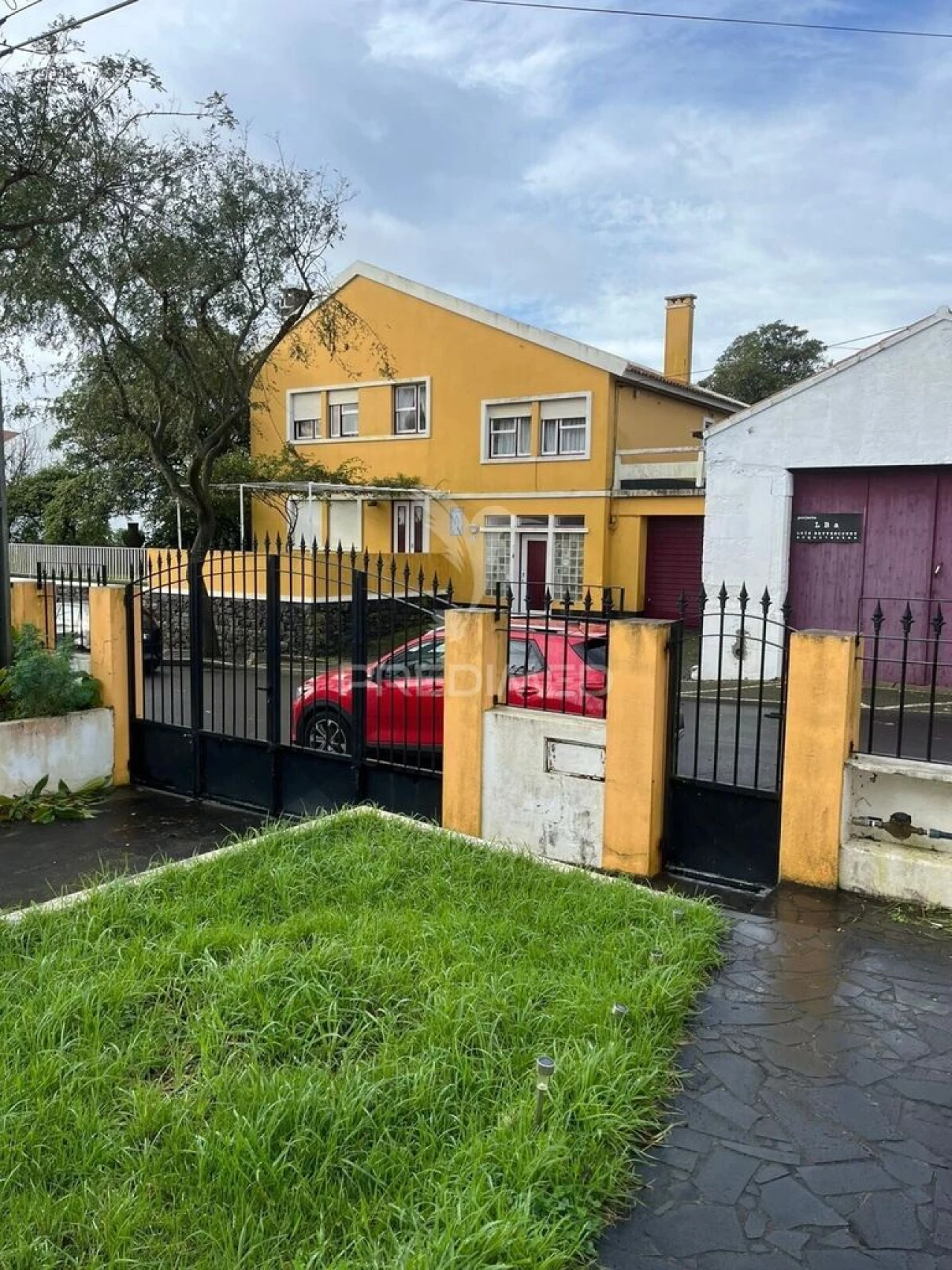 Moradia T4 para Venda em Angra (São Pedro) Foto 3