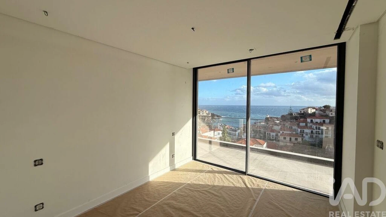 Apartamento T2 para Venda em Camara de Lobos Foto 8