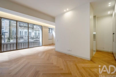 Apartamento T3 para Venda em Cedofeita, Santo Ildefonso, Sé, Miragaia, São Nicolau e Vitória