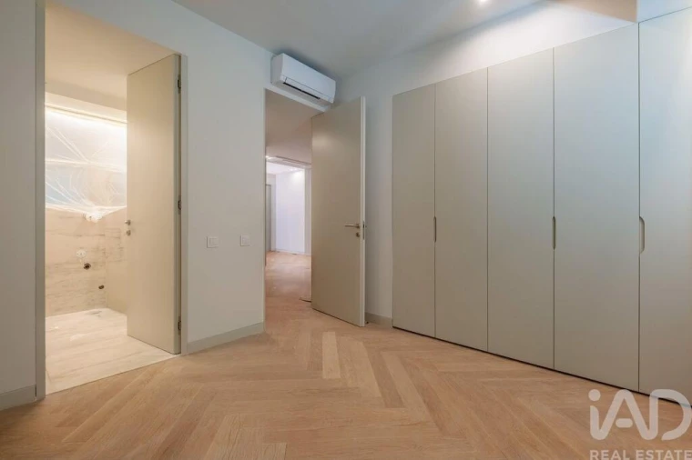 Apartamento T3 para Venda em Cedofeita, Santo Ildefonso, Sé, Miragaia, São Nicolau e Vitória Foto 9