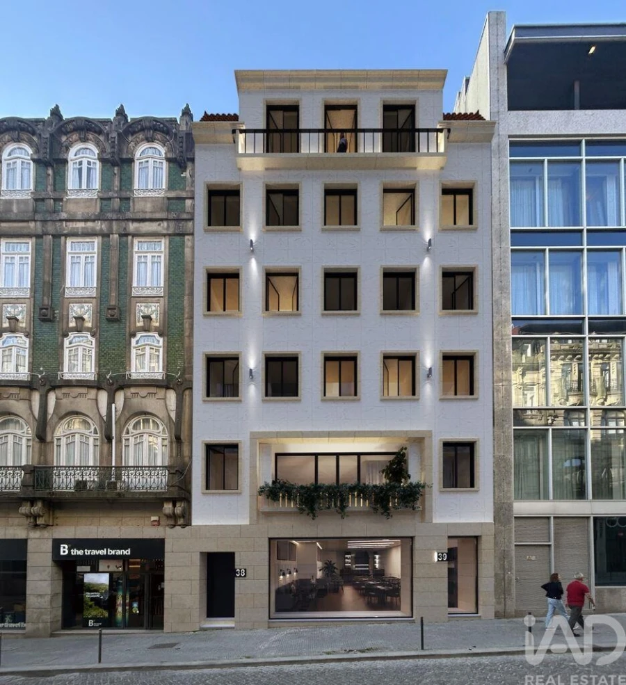 Apartamento T3 para Venda em Cedofeita, Santo Ildefonso, Sé, Miragaia, São Nicolau e Vitória Foto 3