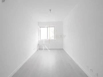 Apartamento T2 para Venda em Benfica