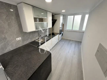 Apartamento T2 para Venda em Benfica
