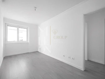 Apartamento T2 para Venda em Benfica