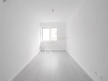 Apartamento T2 para Venda em Benfica