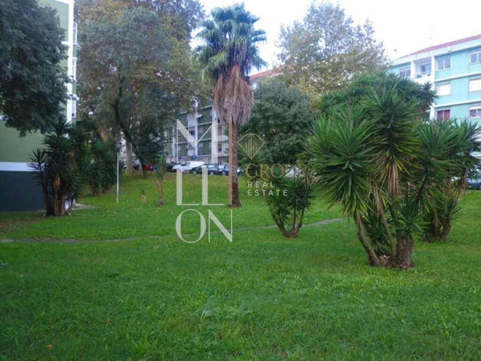 Apartamento T2 para Venda em Benfica Foto 17
