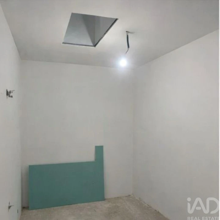 Moradia T2 para Venda em Oliveira do Douro Foto 18