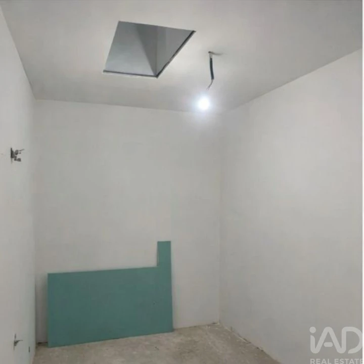 Moradia T2 para Venda em Oliveira do Douro Foto 22