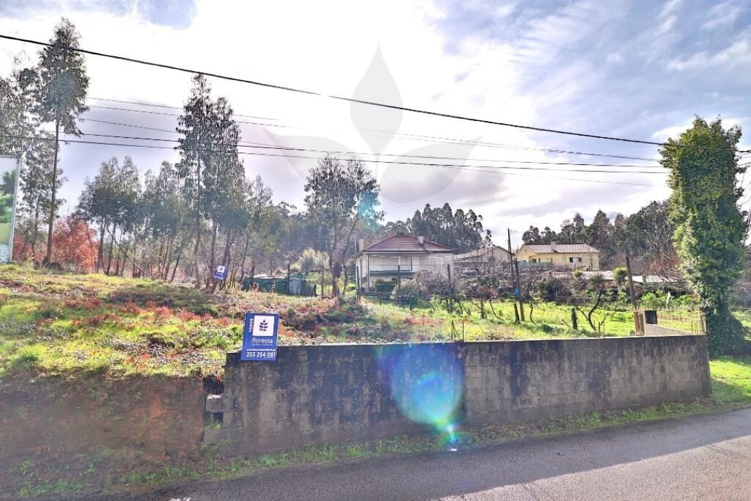 Terreno para Venda em Marrancos e Arcozelo Foto 1